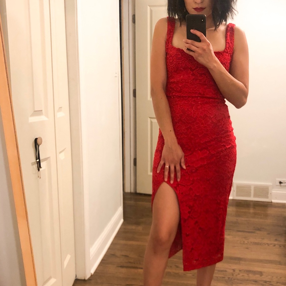 Red Windsor Lace Midi Dress